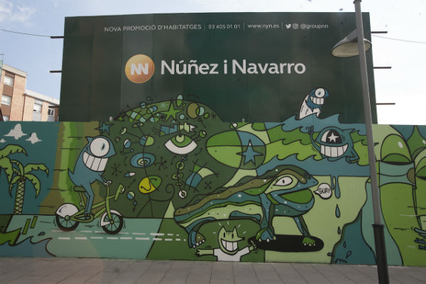 Mural de Pez Barcelona en valla de obra de Núñez i Navarro en Sant Joan Despí