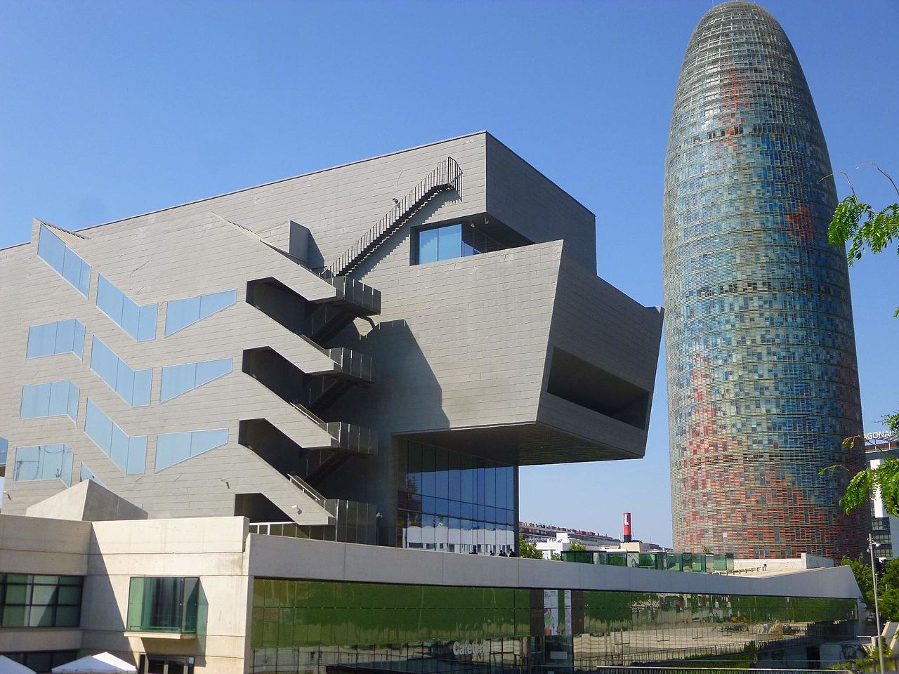 edificios contemporáneos en Barcelona Disseny Hub