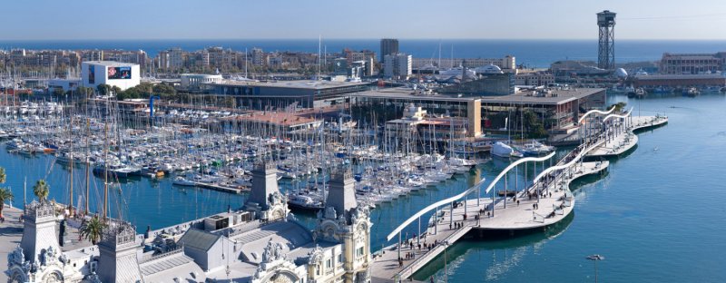 Panorámica del Puerto de Barcelona, lugar de salida y llegada de las Golondrinas