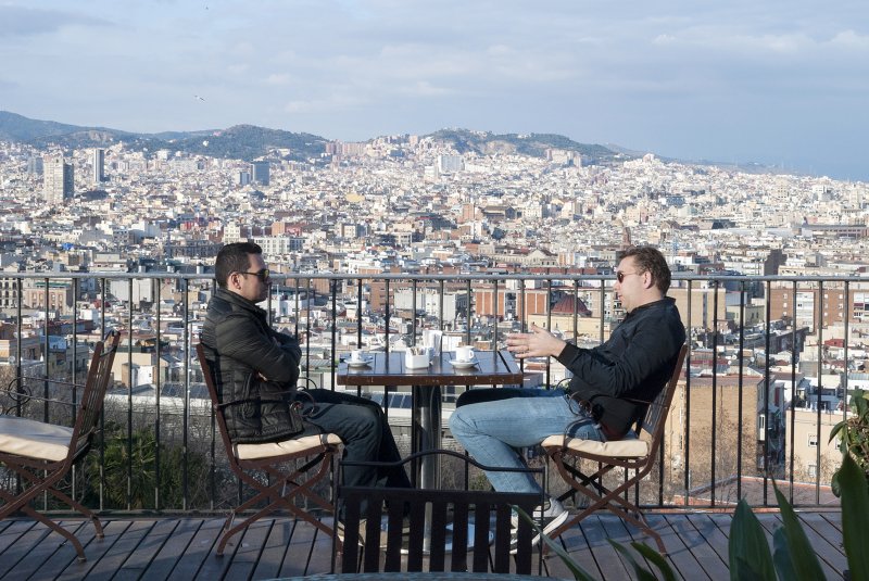 Vistes de Barcelona des de la terrassa d'El Xalet, a Montjuïc